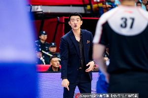 星空体育app-媒体人：半场不到一个小时流畅了不少 外籍裁判相当自如&amp;一视同仁