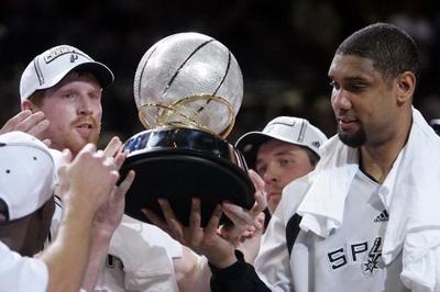 星空体育官方网站-NBA历史以奖杯论英雄,谁的奖杯最多?