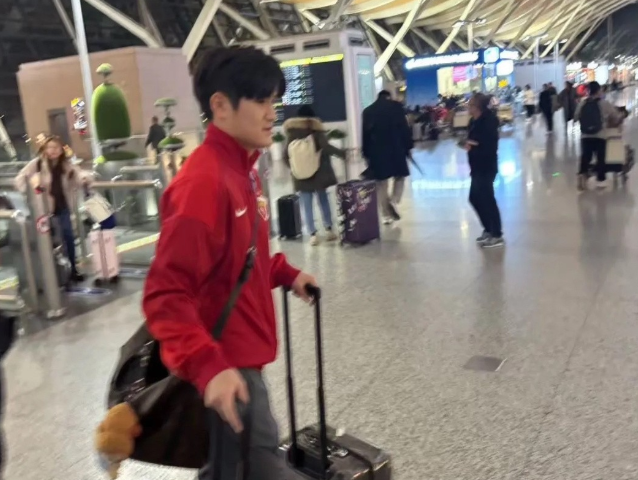 星空体育登录入口-刘祝润去留难定 大连英博一心想留却要看海港眼色 海港应学会放手