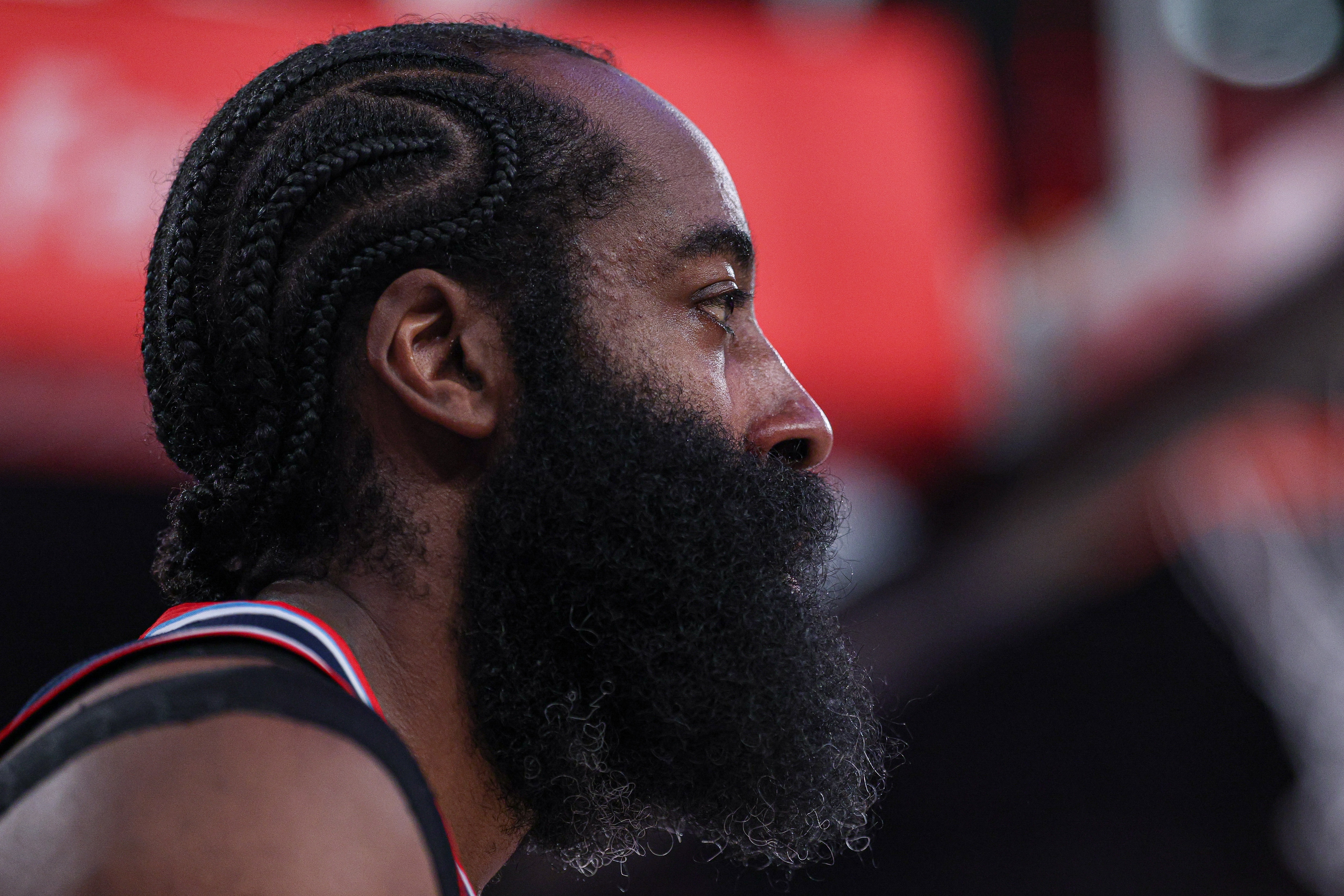 星空体育app-美记:哈登光薪资就4亿 有代言&生意还嫌赚得少?他想要多少钱?