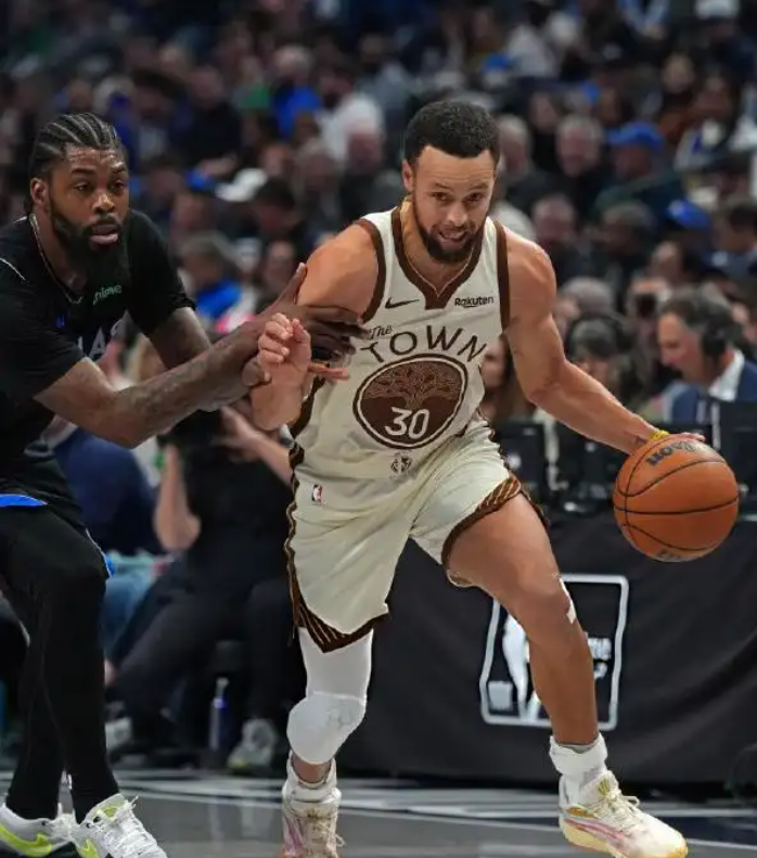 星空体育官方网站-大爆冷！勇士遭逆转，格林一级恶意，库里空砍38+4，库明加再受伤