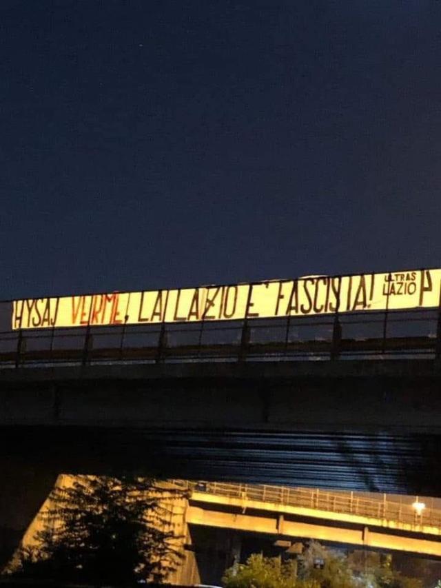 希萨伊唱反纳粹歌曲 拉齐奥死忠:我们就是法西斯!