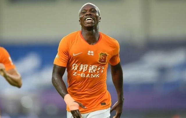 星空体育-武汉大腿国家队首秀进球+造点 去年为保级拒征召