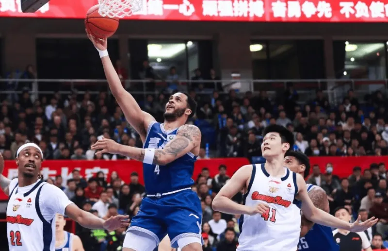 星空体育-青岛男篮总结比赛：最后时刻连续出现失误，追分无望