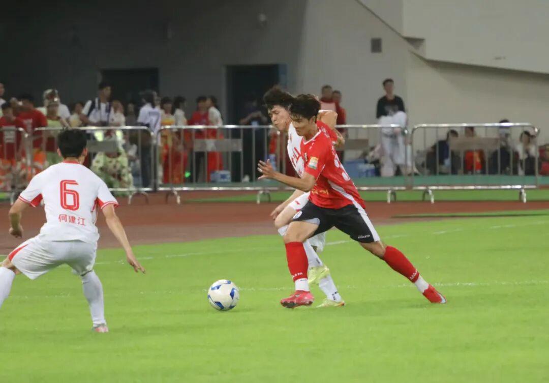 星空体育-0:0握手言和！佛山门将，太燃了！